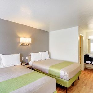 Deluxe Quadruple Room Non-Smoking